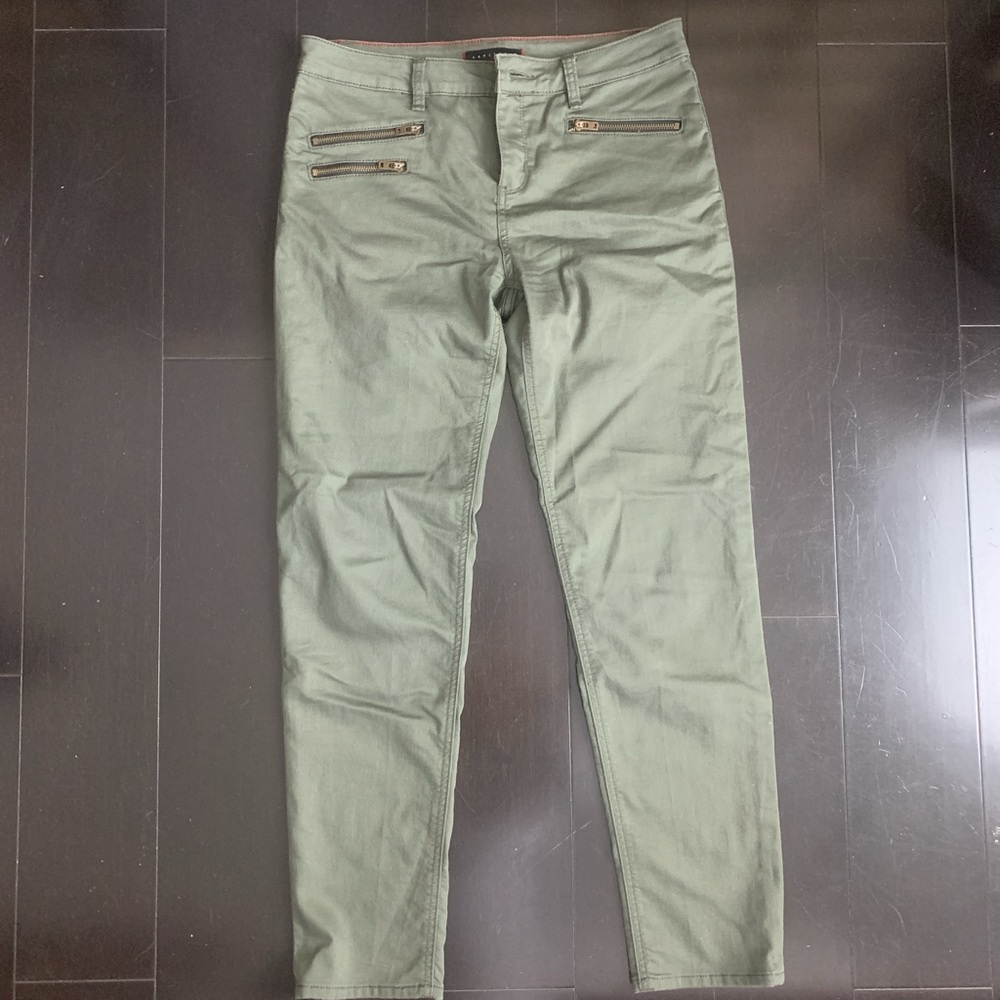 Sanctuary size 29 military green jeans with cool details